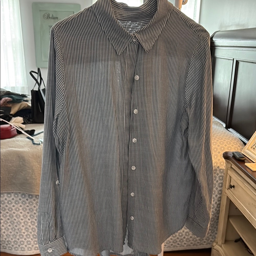 Classic Men’s Vertical Stripe Button-Up Shirt - Black & White